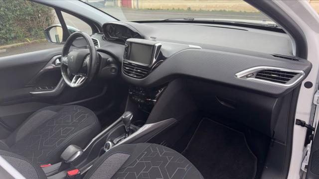 Peugeot 2008 image 5