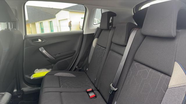 Peugeot 2008 image 3