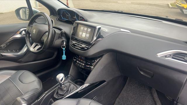 Peugeot 2008 image 9