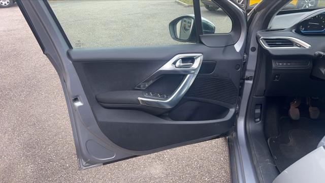 Peugeot 2008 image 4