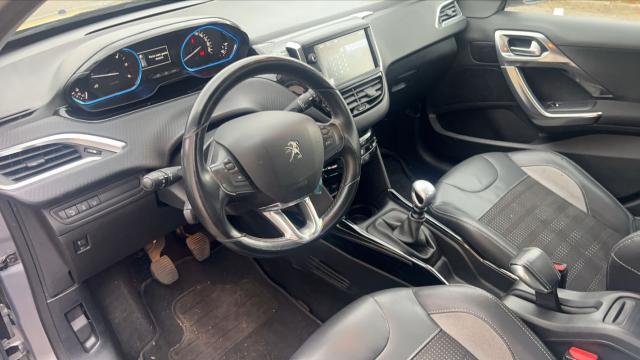 Peugeot 2008 image 7