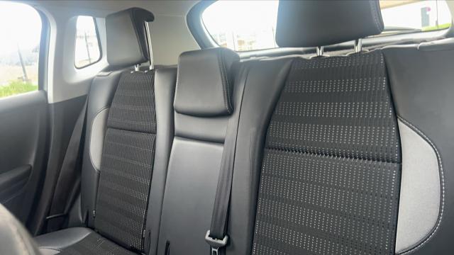 Peugeot 2008 image 8