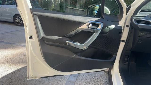 Peugeot 2008 image 5