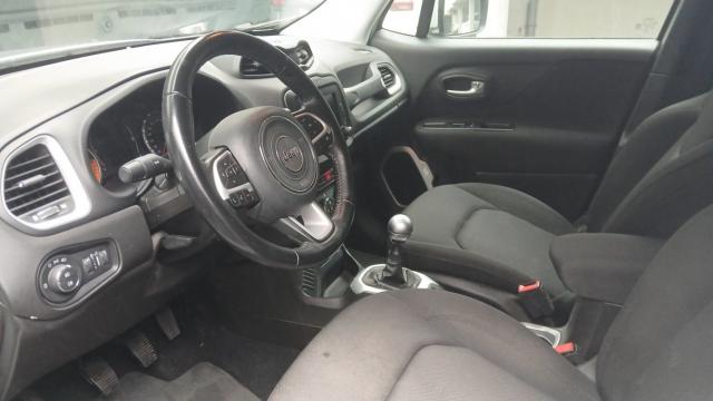Jeep Renegade image 2