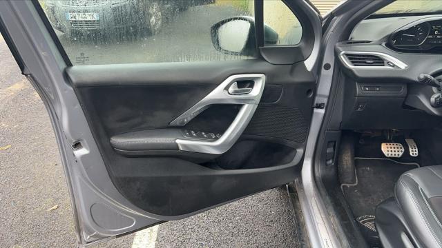 Peugeot 2008 image 3