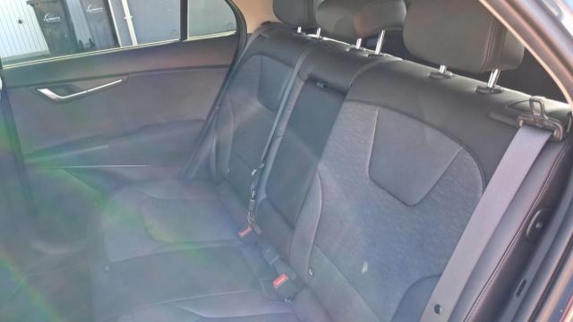 Kia Niro image 6