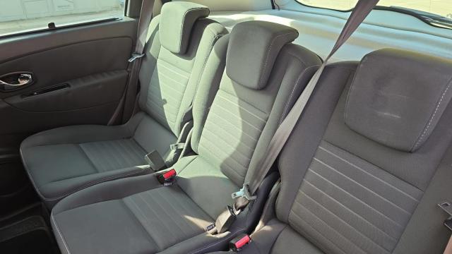 Renault Scénic image 2