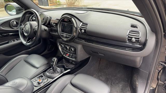 Mini Clubman image 6