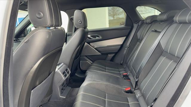 Land Rover Range Rover Velar image 3