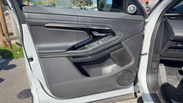 Land Rover Range Rover Evoque image 8