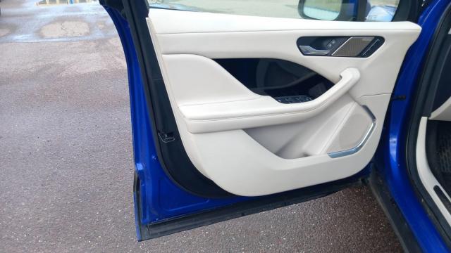 Jaguar I-Pace image 6