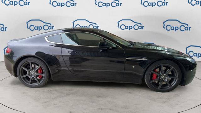 Aston Martin Vantage image 8