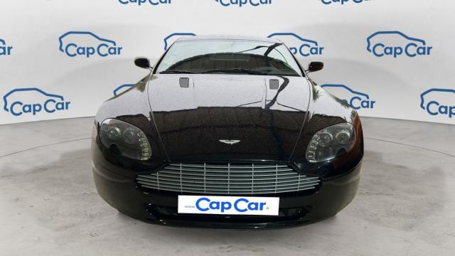 Aston Martin Vantage image 7