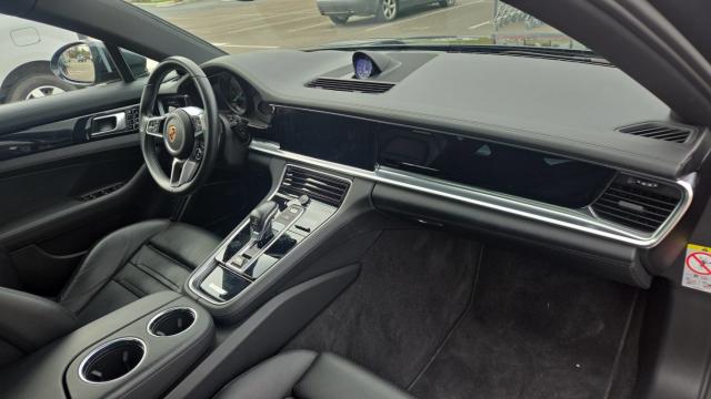 Porsche Panamera image 2