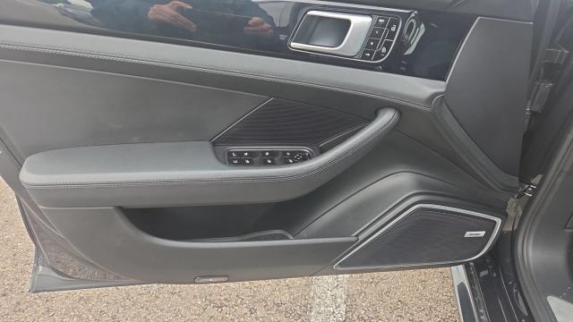 Porsche Panamera image 8