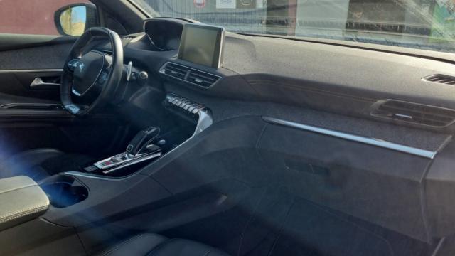 Peugeot 3008 image 3