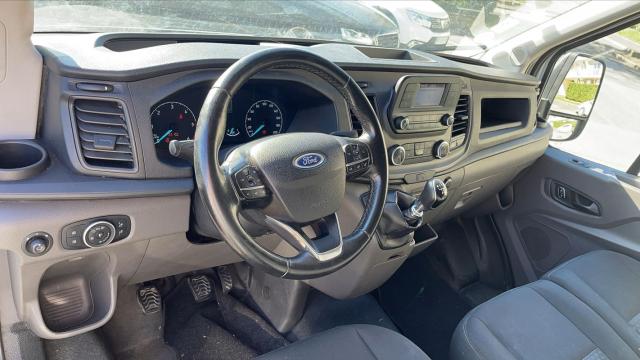 Ford Transit image 7