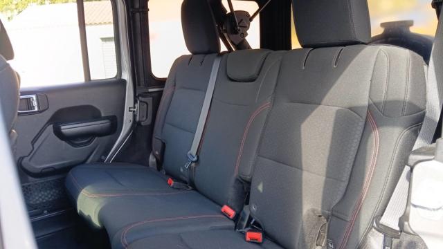 Jeep Wrangler Unlimited image 2