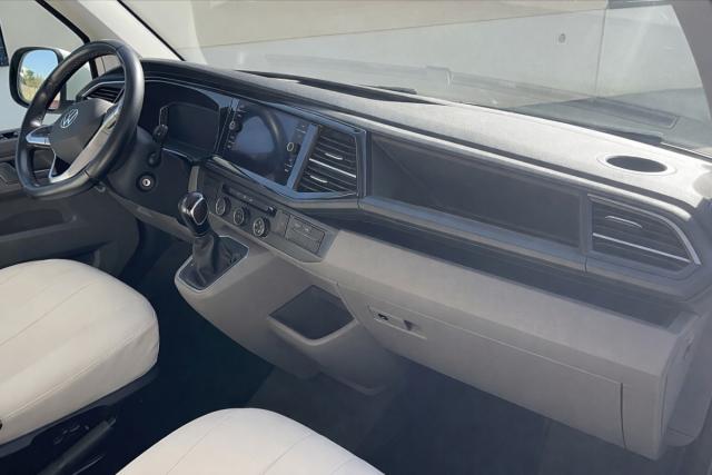 Volkswagen Transporter image 7