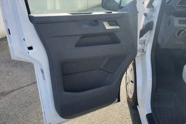 Volkswagen Transporter image 6