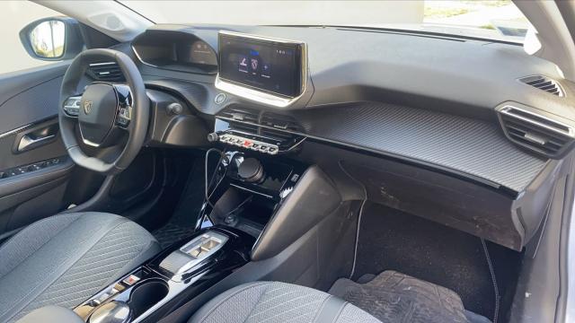 Peugeot E-208 image 1