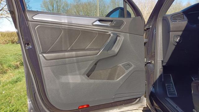 Volkswagen Tiguan image 8
