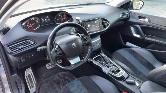 Peugeot 308 image 2