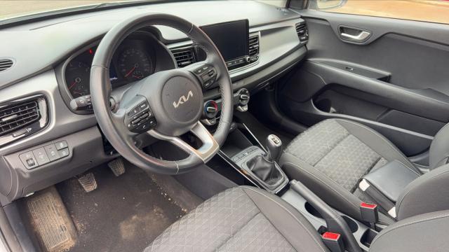 Kia Rio image 8