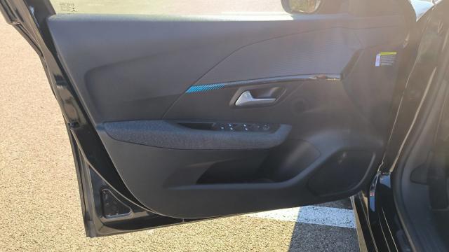 Peugeot E-208 image 8