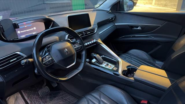 Peugeot 5008 image 4