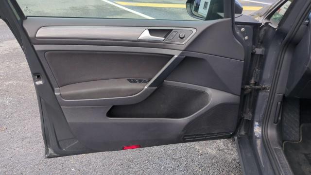 Volkswagen Golf image 2