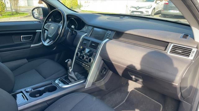 Land Rover Discovery Sport image 1