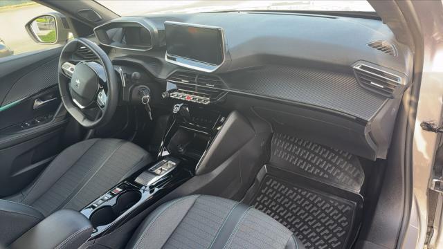 Peugeot 2008 image 6