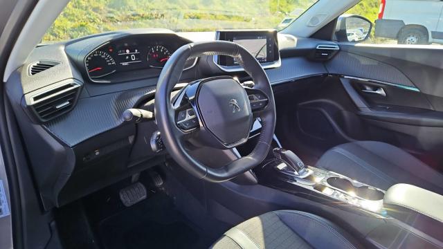 Peugeot 2008 image 1