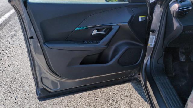 Peugeot 2008 image 2