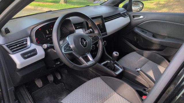 Renault Clio image 2