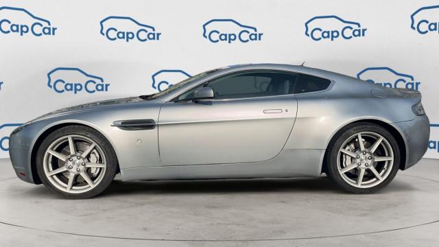 Aston Martin V8 Vantage image 8