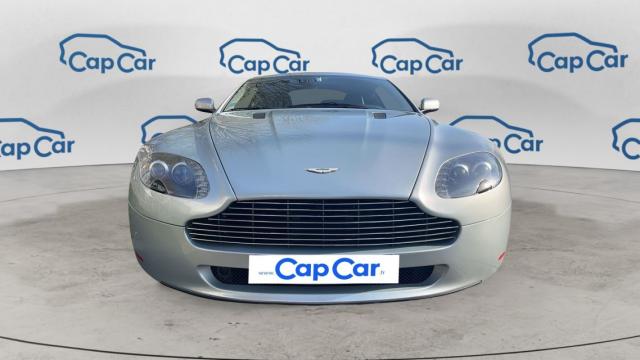 Aston Martin V8 Vantage image 2