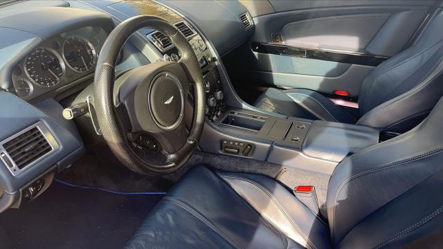 Aston Martin V8 Vantage image 1