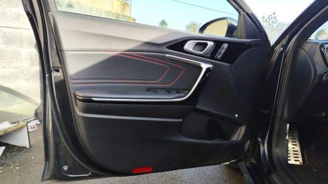 Kia Pro_cee'D image 2