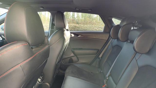 Kia Pro_cee'D image 1