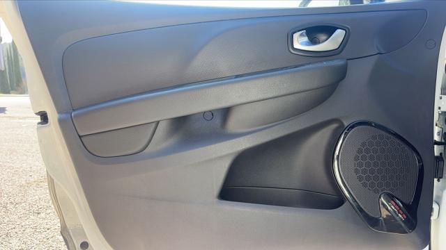 Renault Clio image 9