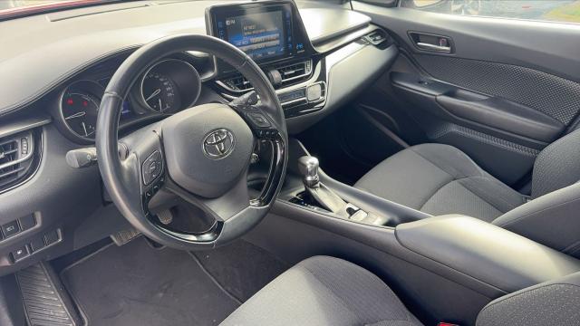 Toyota C-Hr image 1