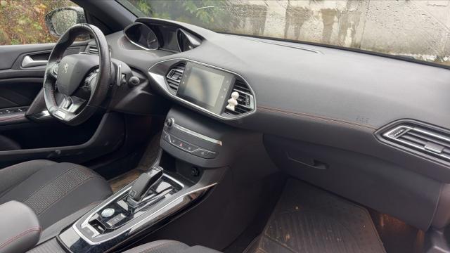 Peugeot 308 image 2