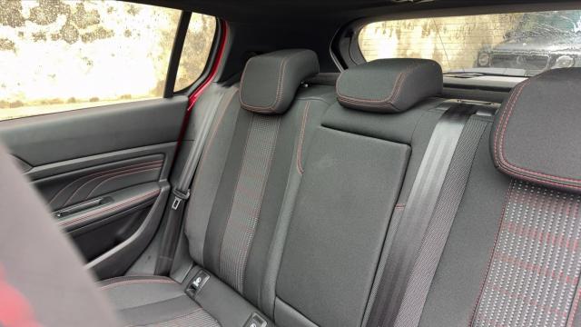 Peugeot 308 image 8