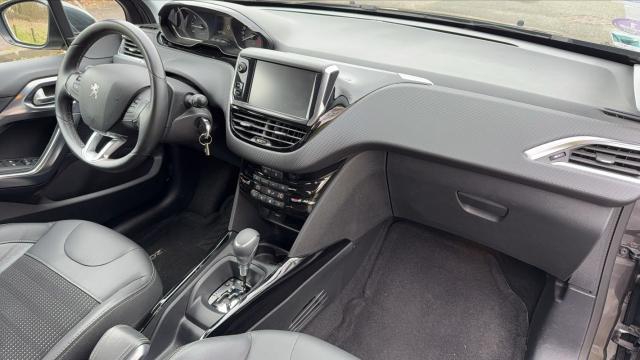 Peugeot 2008 image 7