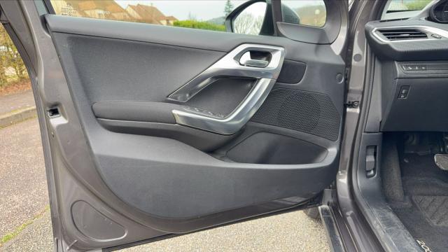 Peugeot 2008 image 1