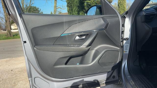 Peugeot 2008 image 3