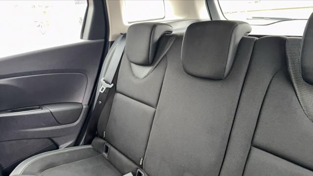 Renault Clio Estate image 5