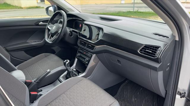 Volkswagen T-Cross image 9